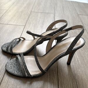 Pelle Moda Strapy Metallic holiday shoes 3.5”heel size 7.5 sparkly Silver!